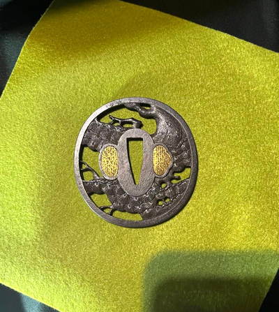 Shouzu Sukashiba Tsuba 松樹透鐔 Muromachi era 1400s with NBTHK Tokubetsu Kichou Tosogu