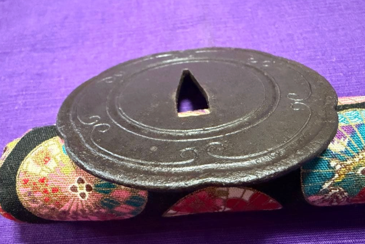Tsuba Iron Ground Quince-Shaped  Enjyu Kunihide Edo 1800s NBTHK Certificate